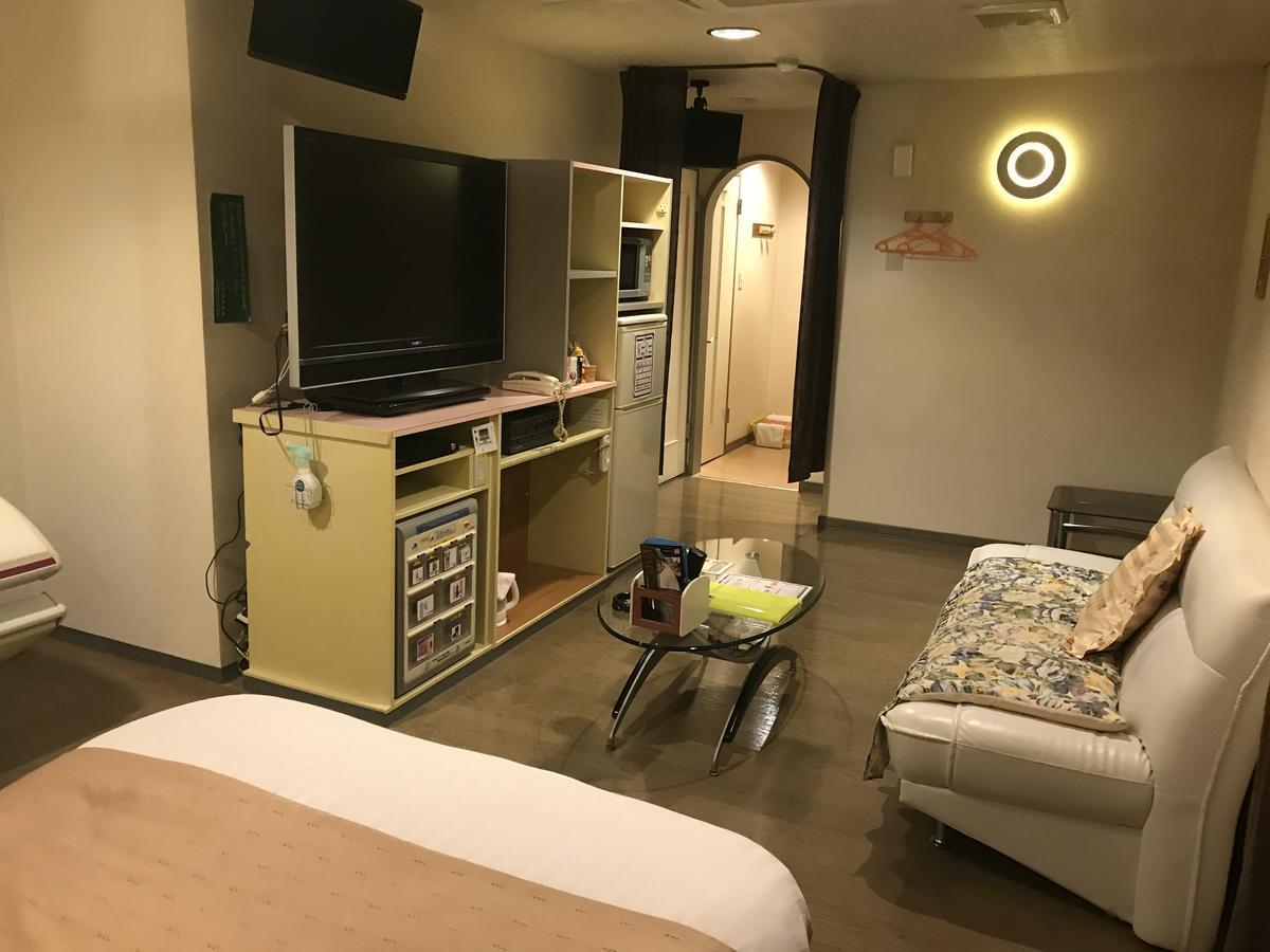 Hotel Vegas (Adults Only) Sapporo Bagian luar foto