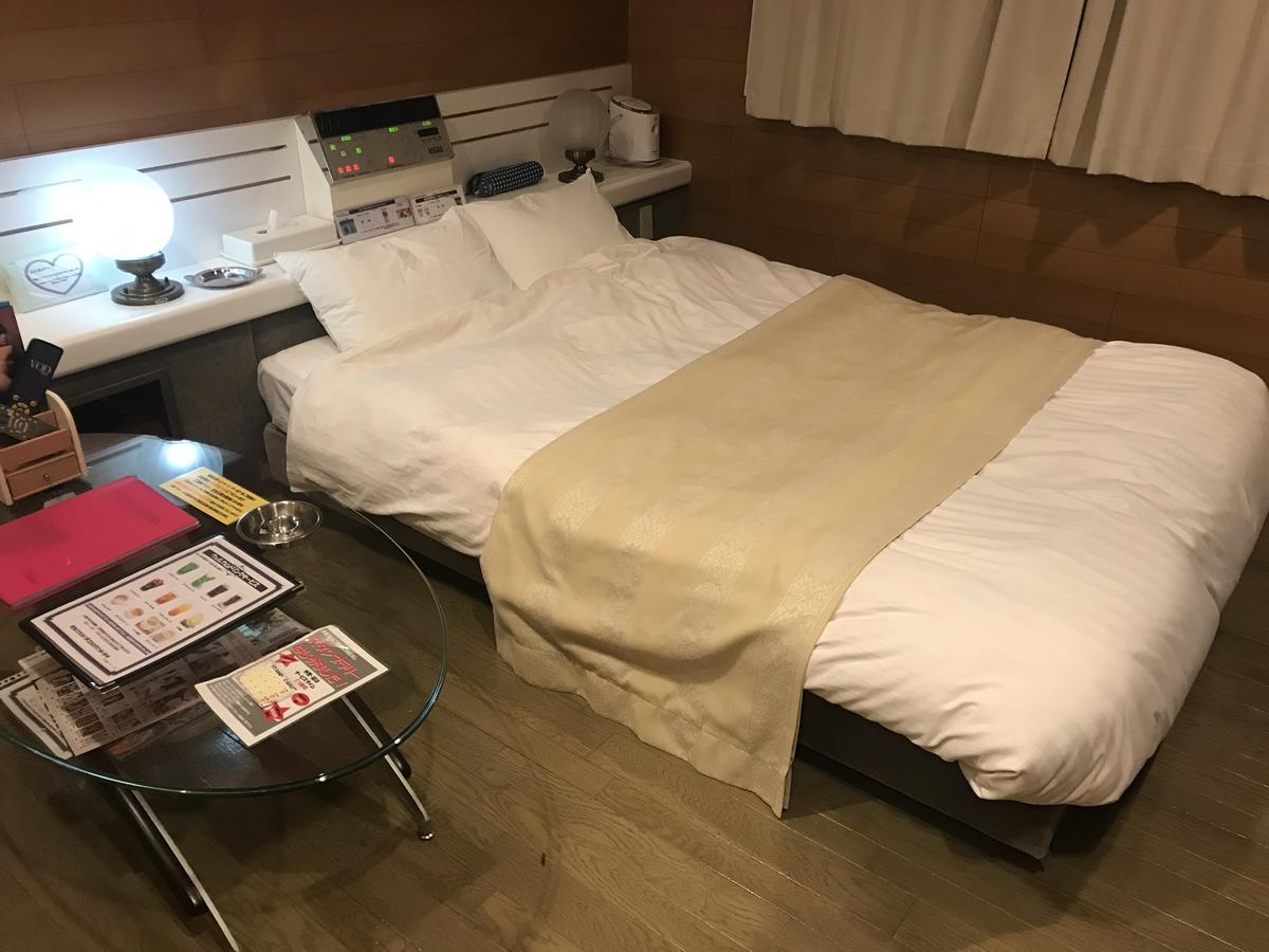Hotel Vegas (Adults Only) Sapporo Bagian luar foto
