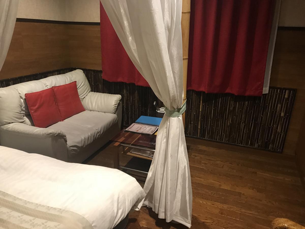 Hotel Vegas (Adults Only) Sapporo Bagian luar foto