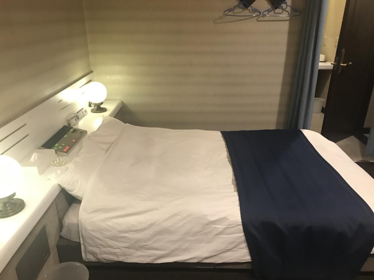Hotel Vegas (Adults Only) Sapporo Bagian luar foto