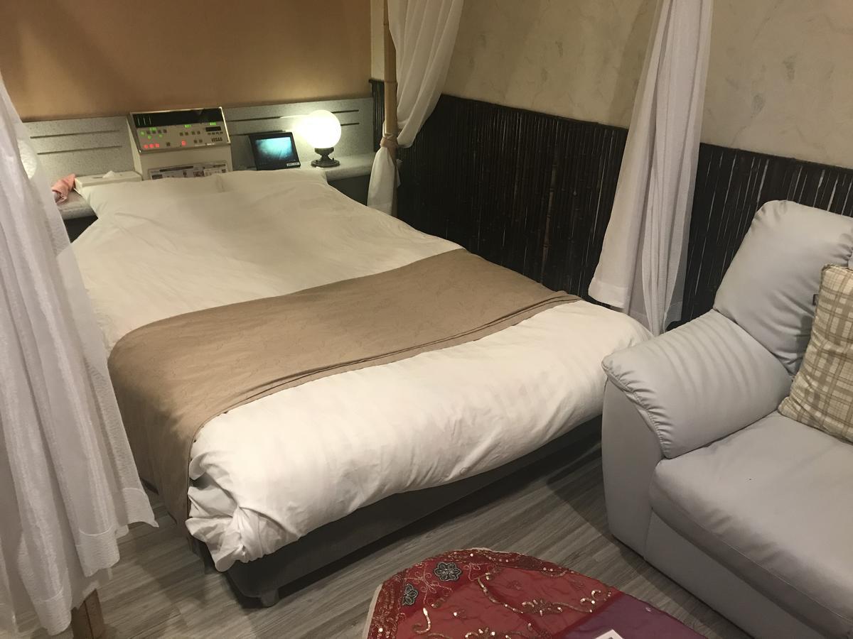 Hotel Vegas (Adults Only) Sapporo Bagian luar foto
