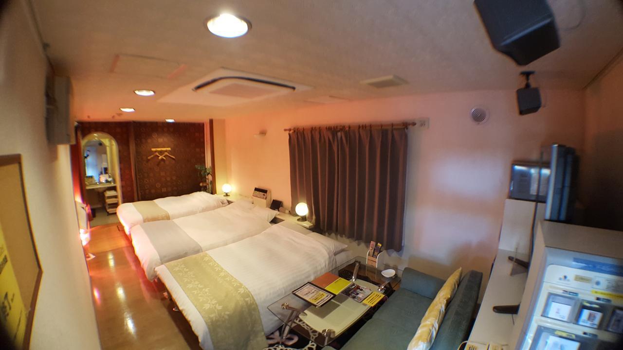 Hotel Vegas (Adults Only) Sapporo Bagian luar foto