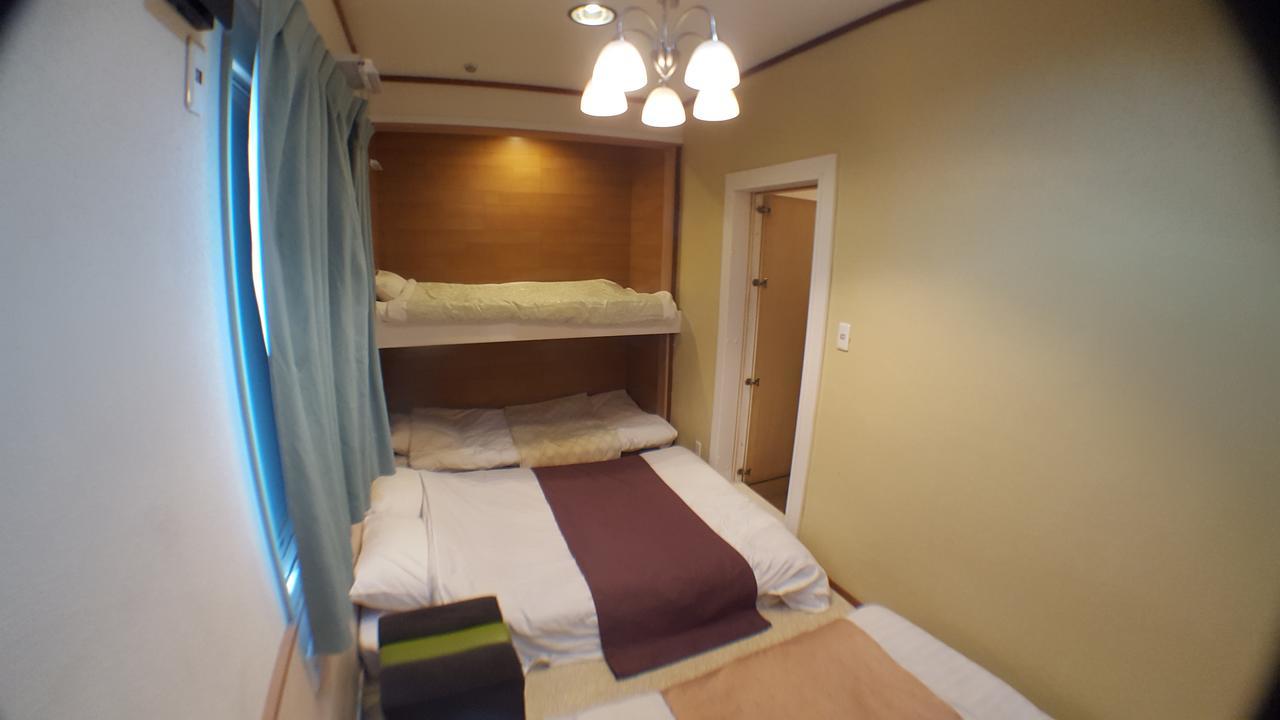 Hotel Vegas (Adults Only) Sapporo Bagian luar foto